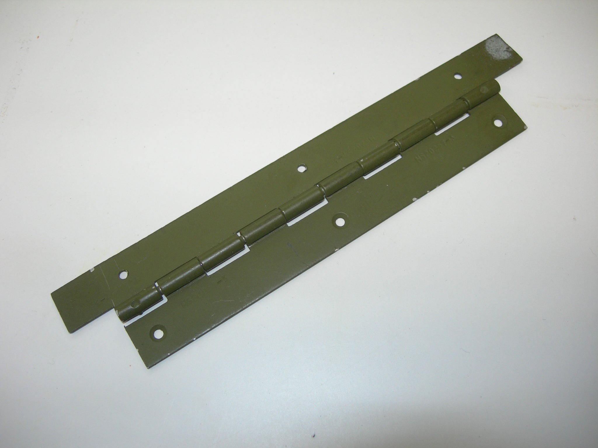 Hinge, Oil Door - Cessna – AirWard, Inc